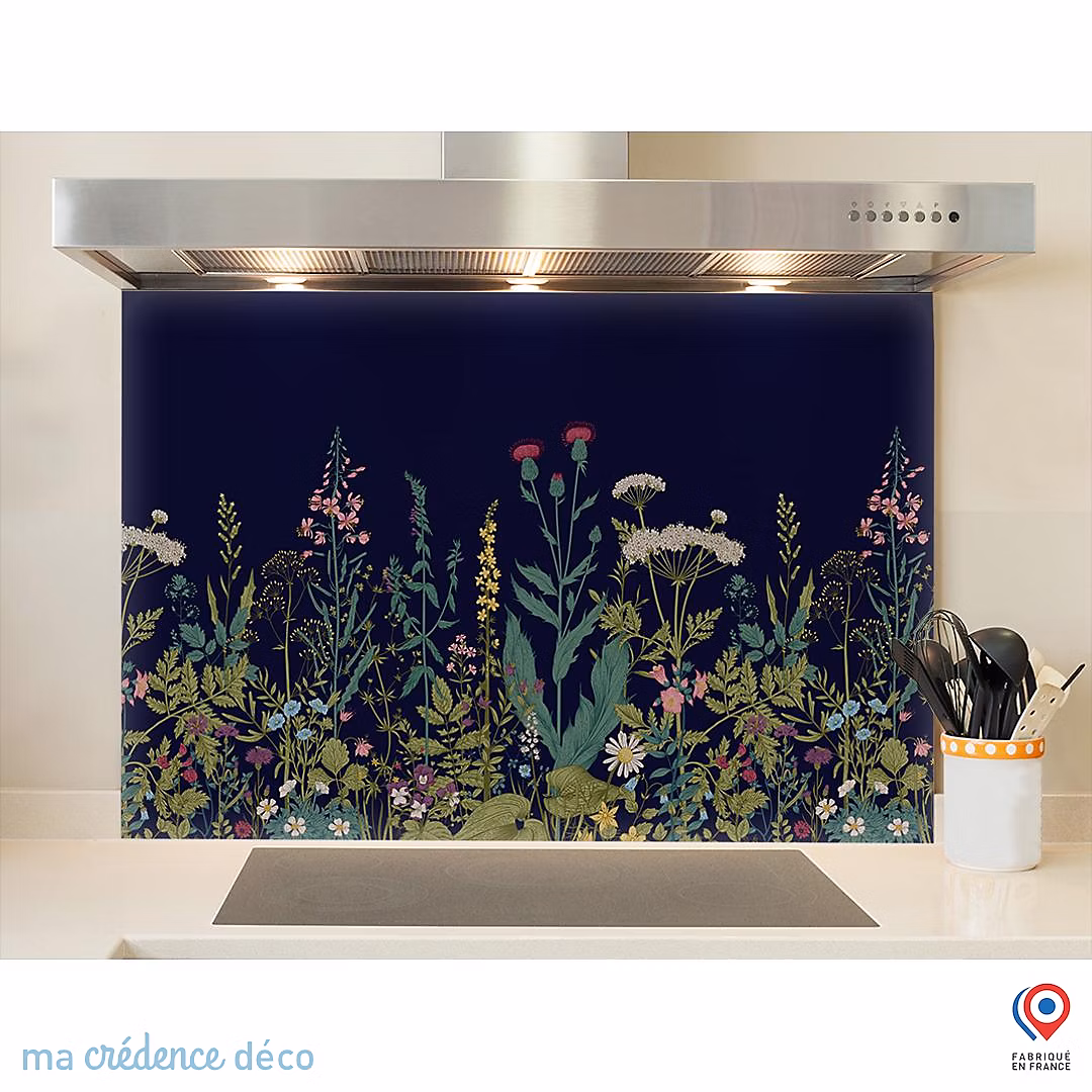 Crédence cuisine fond de hotte fleurs sauvages et colorées noir – Alu composite, L 60 cm x H 45 cm, MaCrédenceDéco