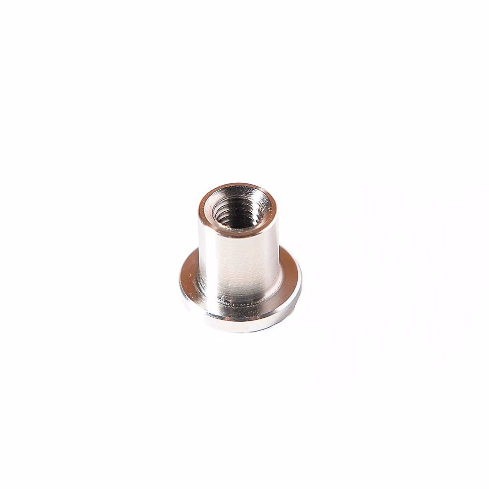 Douille Inox 316 M5 Diamètre 7 – 8 x longueur 9mm pour fixation paumelles et équerres de cabines sanitaires